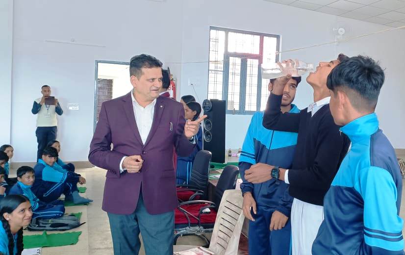 टिहरी में अनीमिया नियंत्रण कार्यक्रम का विस्तार, अब 299 निजी विद्यालयों में भी बच्चों को मिलेगी ‘आयरन फोलिक एसिड’ टैबलेट, 1.32 लाख छात्र-छात्राएं होंगी लाभान्वित