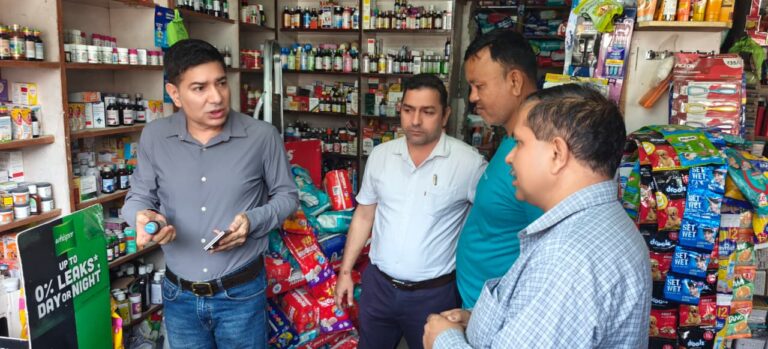 प्रतिबंधित कफ सिरप पर मुख्यमंत्री पुष्कर सिंह धामी के निर्देश पर सख्त कार्रवाई: एफ.डी.ए. की राज्यव्यापी छापेमारी शुरू