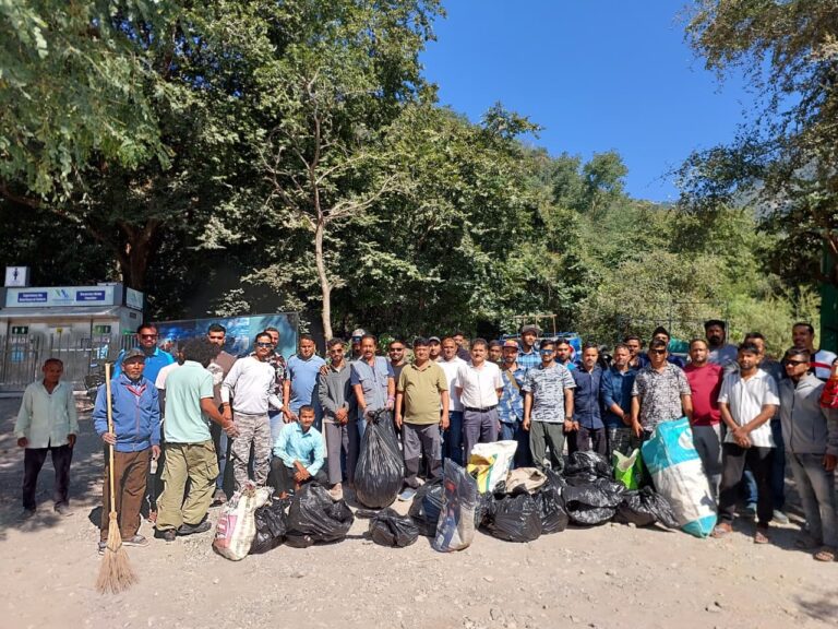 गंगा नदी के पुट-इन व पुल-आउट पॉइंट्स पर विशेष स्वच्छता अभियान संचालित