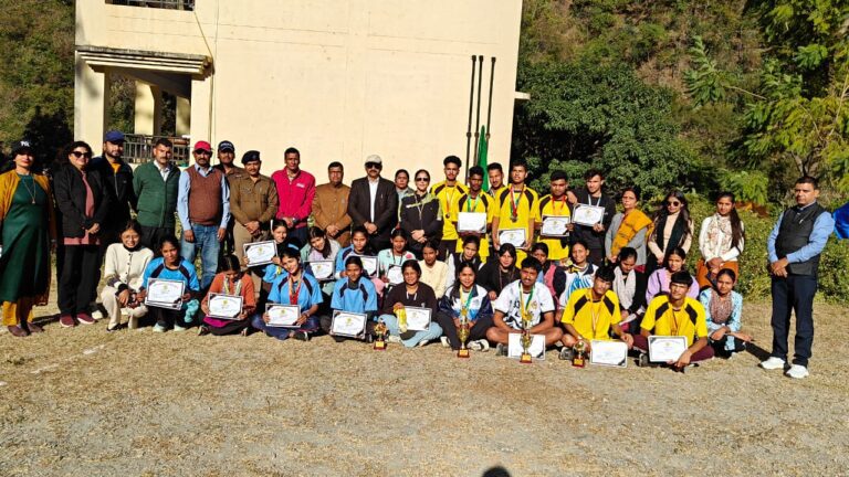 राजकीय महाविद्यालय खाड़ी में तीसरे वार्षिक क्रीड़ा समारोह का सफल समापन, छात्रों ने विभिन्न प्रतियोगिताओं में दिखाया उत्कृष्ट प्रदर्शन