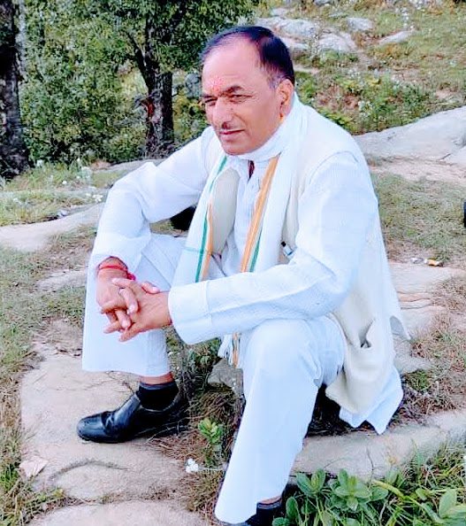 अंतर्राष्ट्रीय मृदा दिवस 2025: जब सुंदरलाल बहुगुणा का संघर्ष बना मिट्टी, जंगल और जीवन का मंत्र
