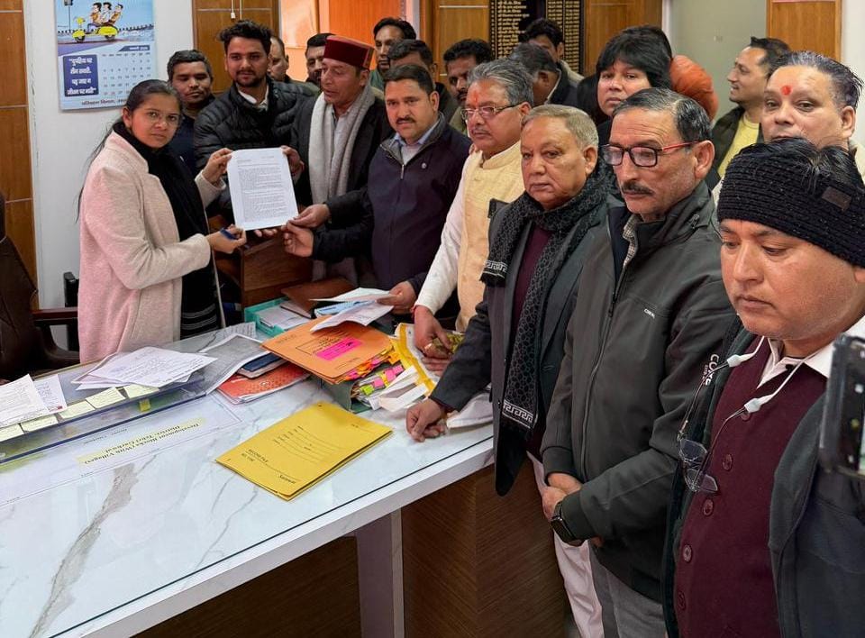 जिला विकास प्राधिकरण की भेदभावपूर्ण कार्रवाई बर्दाश्त नहीं करेंगे: ओम गोपाल रावत, कांग्रेस शिष्टमंडल ने डीएम से की मुलाकात