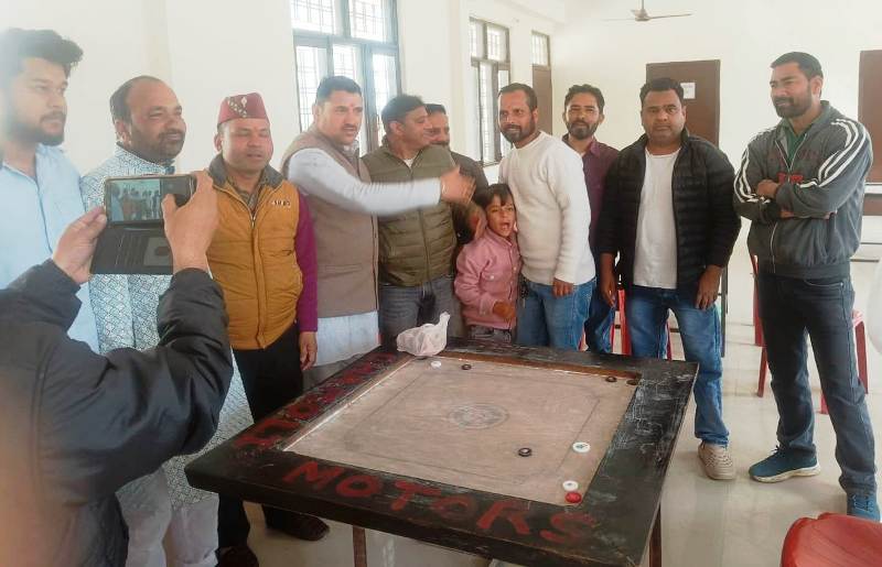 नई टिहरी में टिहरी कप कैरम प्रतियोगिता का शुभारंभ, 20 टीमों ने लिया हिस्सा
