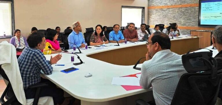 उत्तराखण्ड में सुरक्षित मातृत्व की नई उड़ान! अब दुर्गम गांवों तक पहुंचेगी हेलीकॉप्टर से स्वास्थ्य सेवा