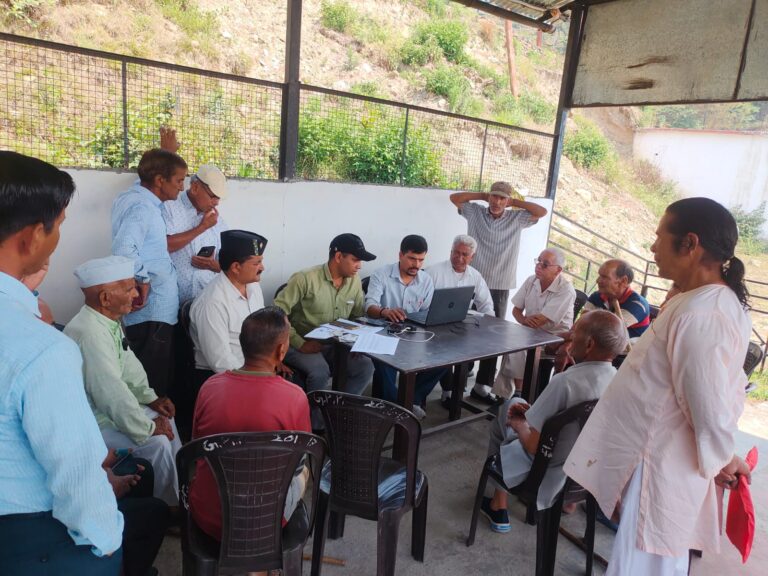 ग्राम आंद्रेठी में आयोजित हुआ फार्मर रजिस्ट्री कैंप, किसानों को दी गई योजनाओं की जानकारी