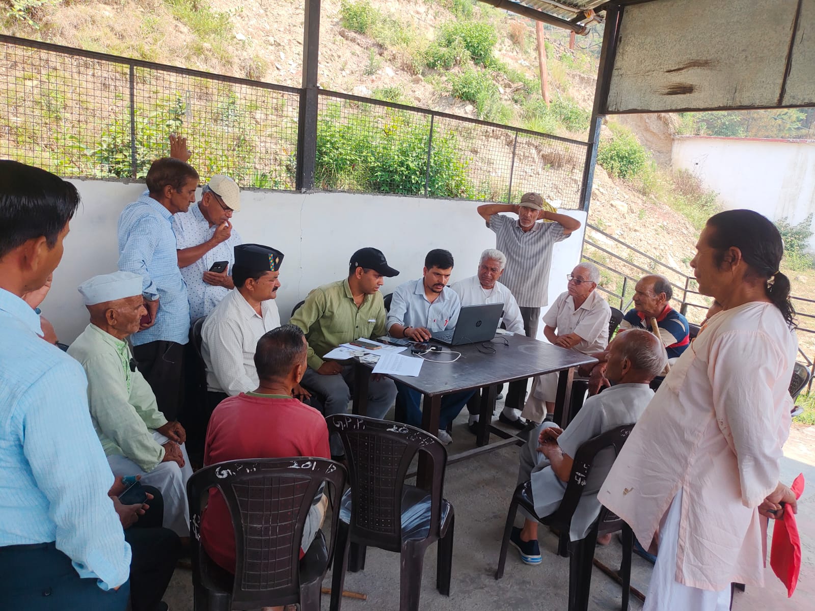 ग्राम आंद्रेठी में आयोजित हुआ फार्मर रजिस्ट्री कैंप, किसानों को दी गई योजनाओं की जानकारी