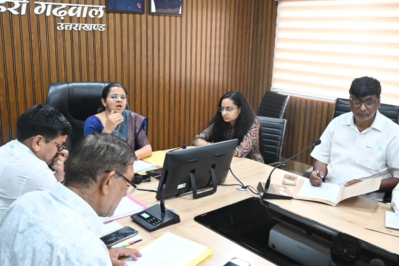 विशेष गहन पुनरीक्षण कार्यक्रम को लेकर टिहरी प्रशासन अलर्ट, राजनीतिक दलों के साथ हुई अहम बैठक