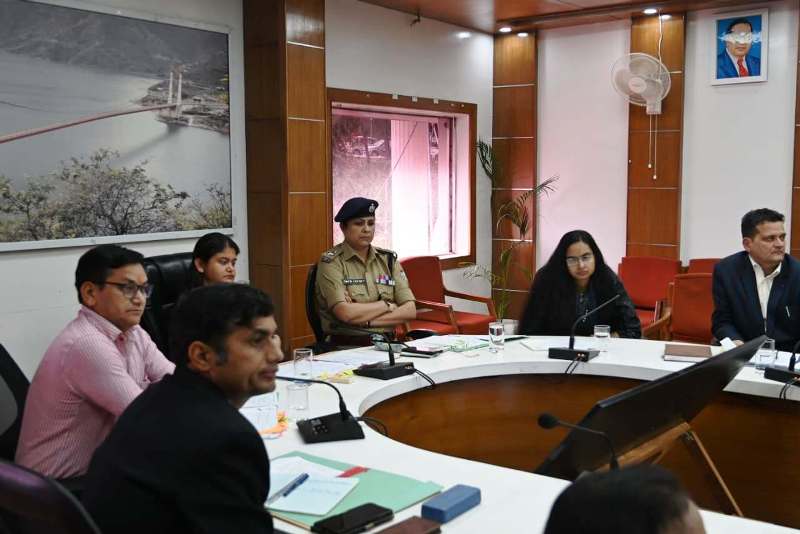 उत्तराखंड में मानसून से पहले आपदा तैयारियों की बड़ी समीक्षा, संवेदनशील क्षेत्रों में सतर्कता बढ़ाने के निर्देश