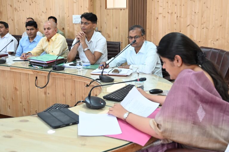 विशेष गहन पुनरीक्षण कार्यक्रम का टिहरी में शंखनाद, 7 जुलाई तक घर-घर पहुंचेंगे बीएलओ सीडीओ वरुणा अग्रवाल ने नागरिकों से मांगा सहयोग, ‘Book a Call with BLO’ सुविधा से प्रवासी और कामकाजी मतदाताओं को मिलेगी राहत