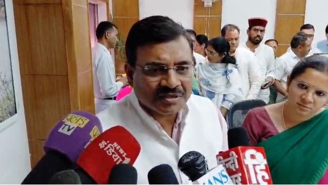 जनप्रतिनिधियों और सामाजिक कार्यकर्ताओं के साथ मुख्य सचिव का विकास संवाद, जनसमस्याओं पर हुआ व्यापक मंथन