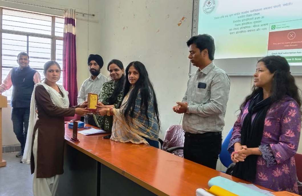 नागनाथ पोखरी महाविद्यालय में निबंध, पोस्टर एवं वाद-विवाद प्रतियोगिताओं का आयोजन