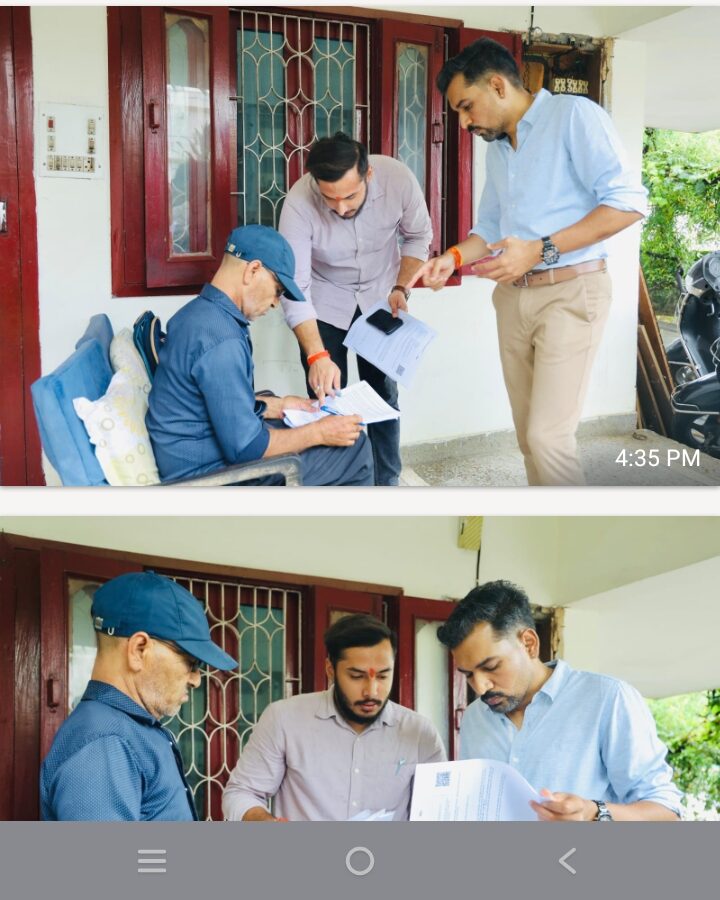 देहरादून में मतदाता सूची विशेष गहन पुनरीक्षण अभियान का डीएम ने किया स्थलीय निरीक्षण