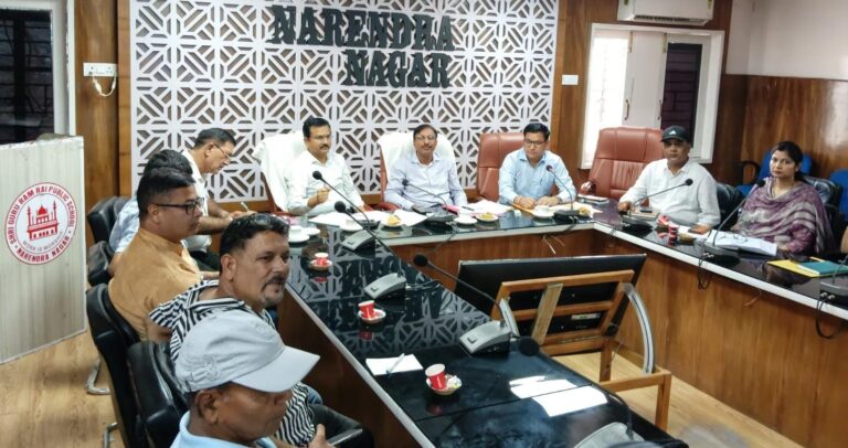 नरेंद्रनगर विधानसभा में विशेष गहन पुनरीक्षण अभियान का अपर आयुक्त ने किया निरीक्षण, अधिकारियों को दिए समयबद्ध कार्यवाही के निर्देश