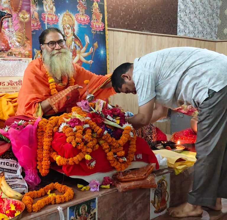 राष्ट्रीय संत डॉ. दुर्गेश आचार्य महाराज का अवतरण दिवस श्रद्धा, भक्ति और आध्यात्मिक उल्लास के साथ मनाया गया