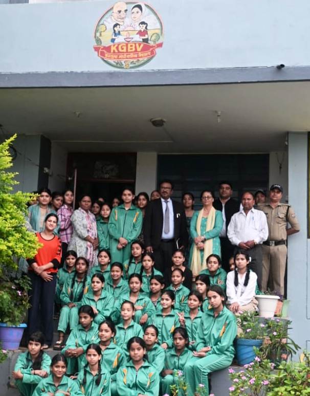 जिला विधिक सेवा प्राधिकरण के सचिव ने किया कस्तूरबा गांधी आवासीय बालिका विद्यालय का निरीक्षण