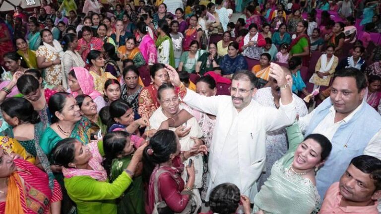 कैन्ट विधानसभा में गूंजा रक्षाबंधन का उल्लास, मातृशक्ति ने बांधा रक्षा सूत्र