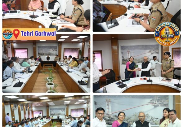 सीएम हेल्पलाइन की लंबित शिकायतों पर आयुक्त आनंद स्वरूप सख्त, जनता मिलन में 80 प्रकरणों की सुनवाई