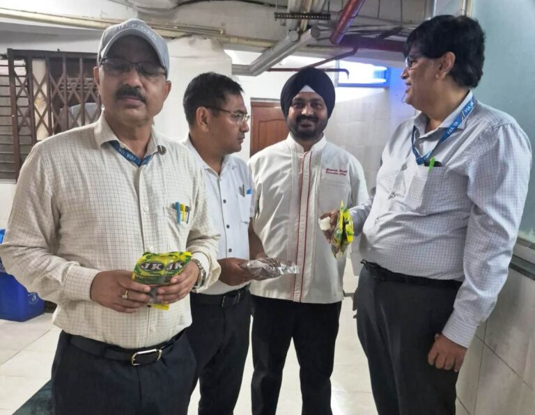 सीएम धामी के निर्देश पर खाद्य विभाग का बड़ा एक्शन: दूध-पनीर से लेकर होटलों के किचन तक छापेमारी, तीन रेस्टोरेंट बंद