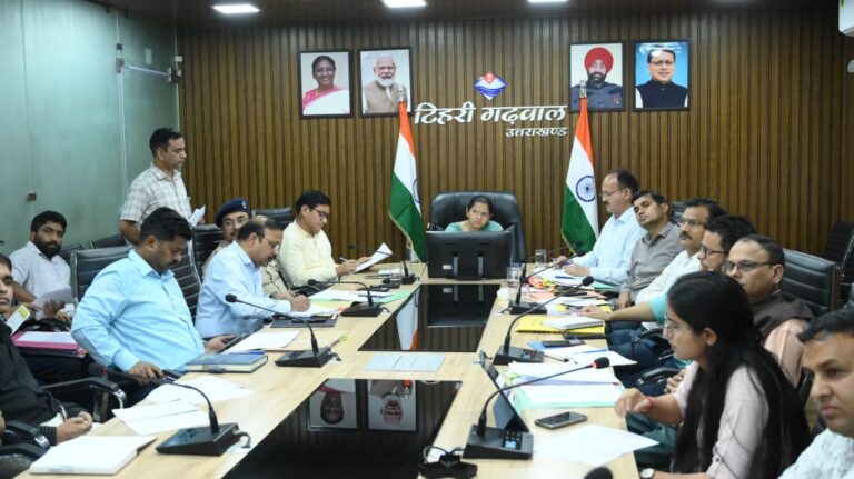 दुर्घटना संभावित क्षेत्रों में तत्काल सुधार के निर्देश, क्रैश बैरियर और साइनेज की होगी सघन निगरानी