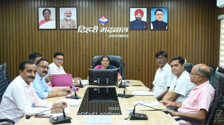 टिहरी में विशेष गहन पुनरीक्षण (SIR) की समीक्षा, दावे-आपत्तियों के समयबद्ध निस्तारण के निर्देश