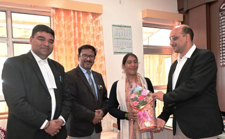 सरिता कोठियाल को मिला प्रतिष्ठित ‘राज्य स्त्री शक्ति तीलू रौतेली पुरस्कार’, समाजसेवा में योगदान के लिए हुआ सम्मान