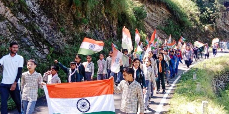 हटवाल गांव में निकली भव्य तिरंगा यात्रा, ‘हर घर तिरंगा’ के लिए किया जागरूक