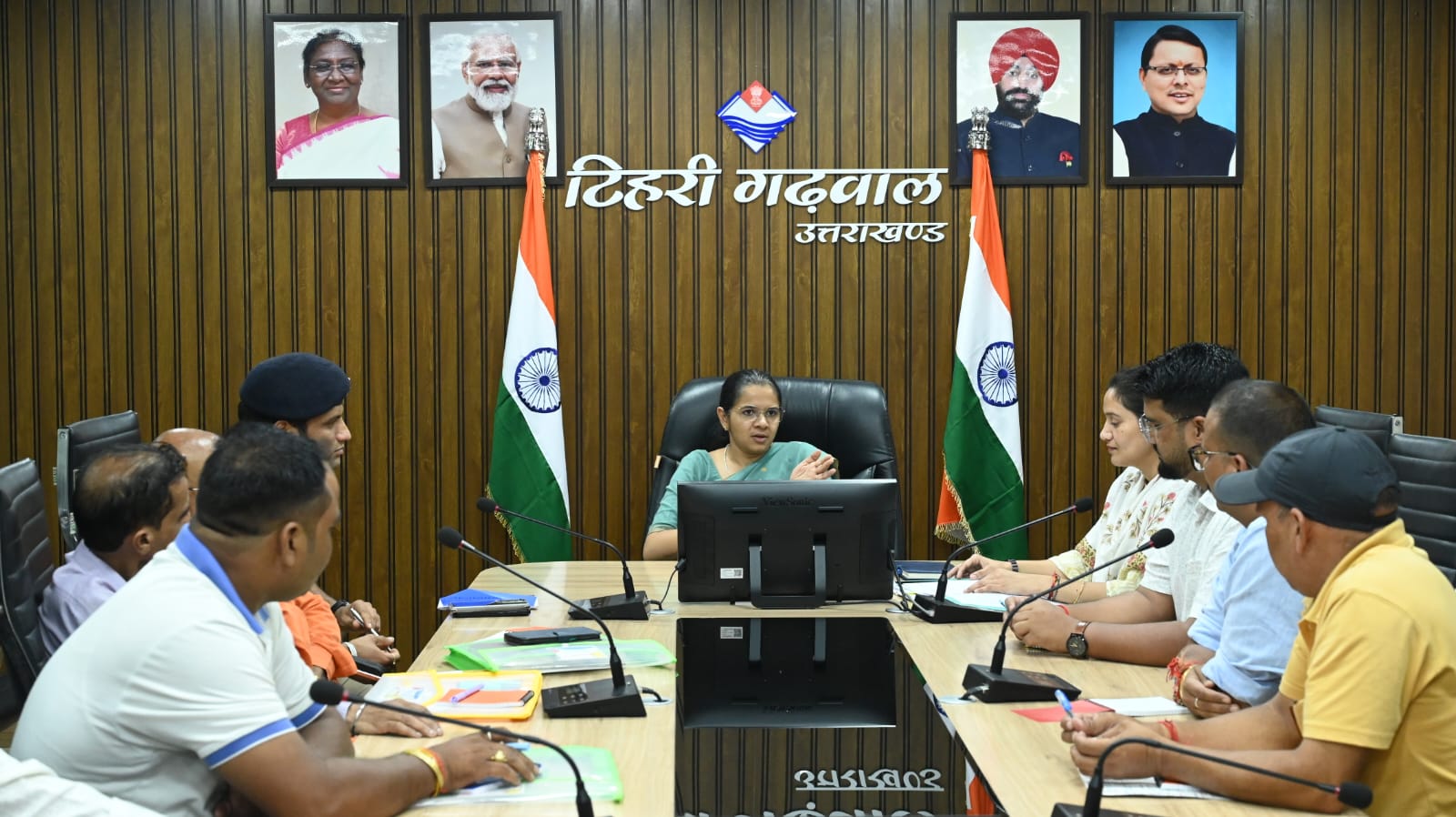 पत्रकारों के लिए टिहरी में बड़ी पहल: दूरस्थ कवरेज को मिलेगा विभागीय वाहन, घनसाली में मीडिया सेंटर की तलाशी जाएंगी संभावनाएं 