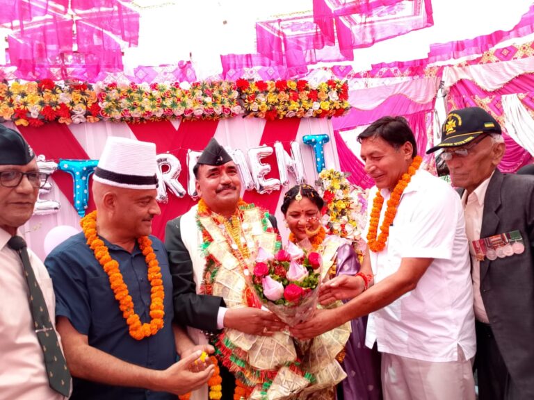 लेफ्टिनेंट महावीर भंडारी के गांव पहुंचने पर हुआ भव्य स्वागत