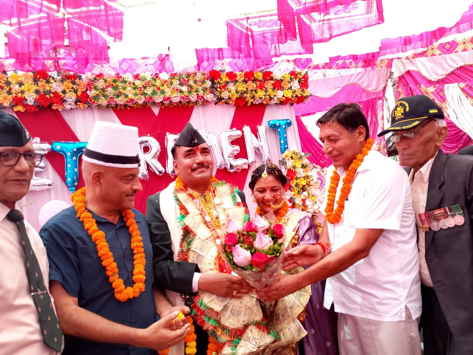 लेफ्टिनेंट महावीर भंडारी के गांव पहुंचने पर हुआ भव्य स्वागत